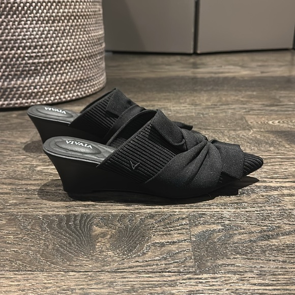 Vivaia Yaffa Wedge Black Knit Pointed Toe Comfort Mule size 37 (6.5) - Picture 8 of 11